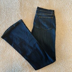 Frame Le High Flare High Rise Skinny Flared Fit